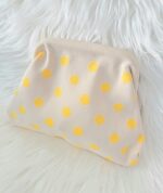 Bolso clutch lunares pastel
